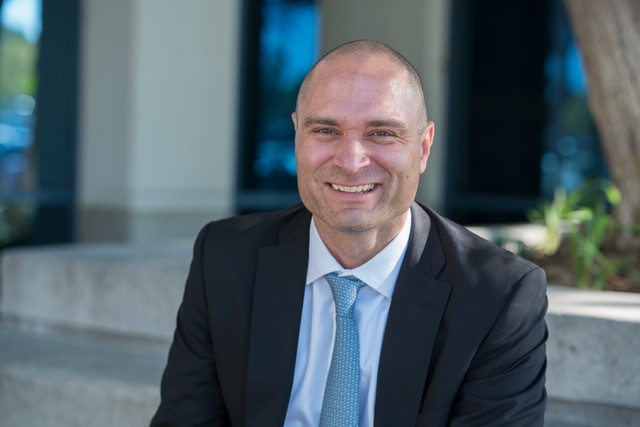 coto communication business school